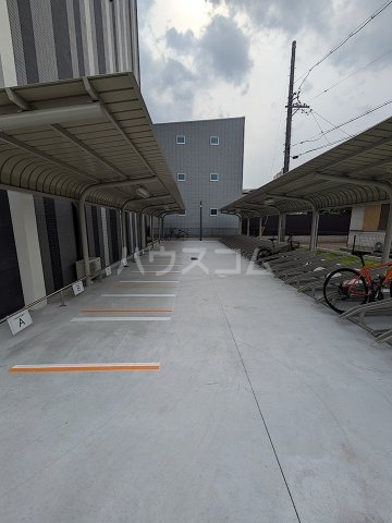 28/30 駐車場