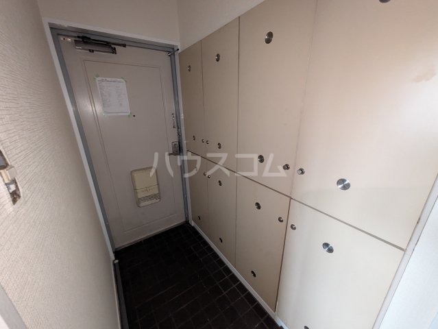 14/30 玄関