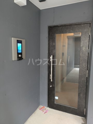 15/22 エントランス
