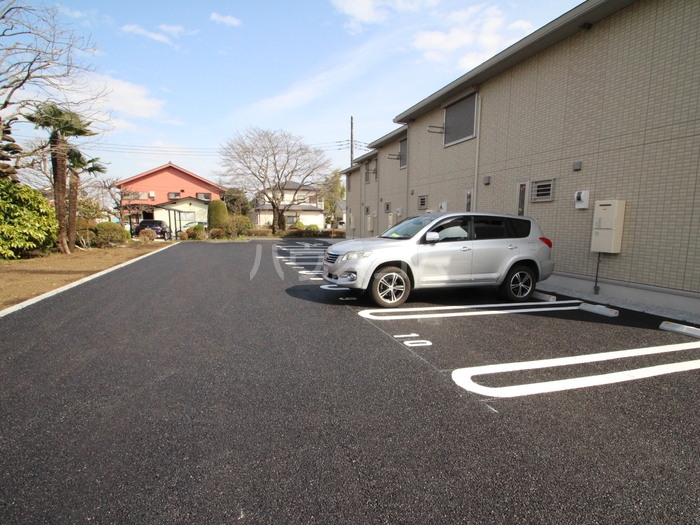 18/26 駐車場