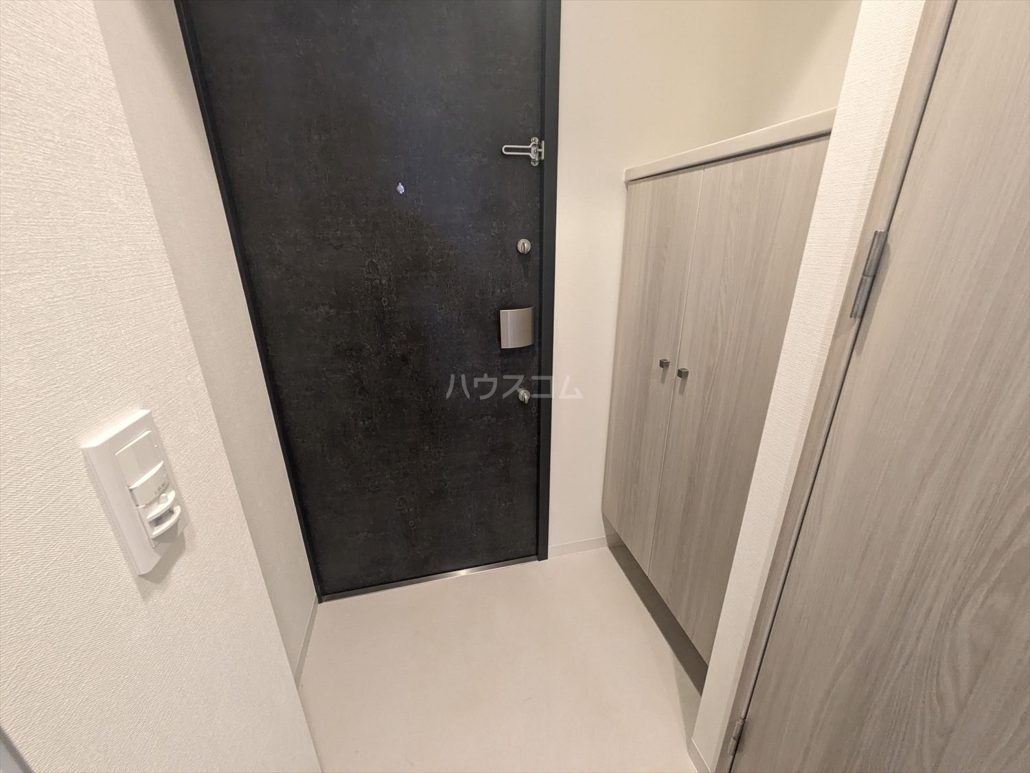 14/30 玄関