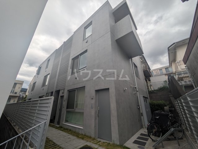 2/30 外観