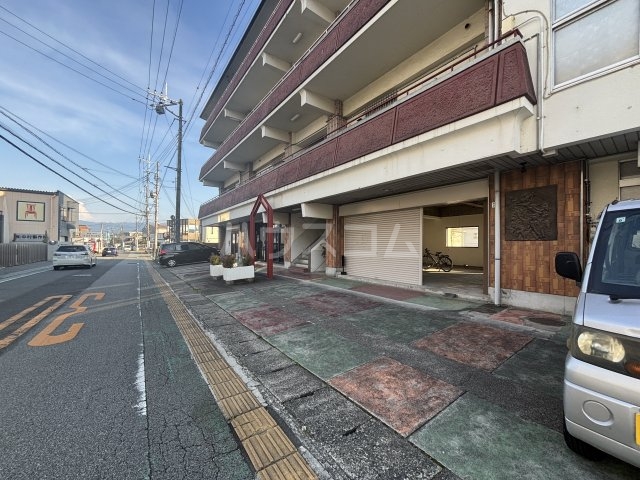 23/29 駐車場