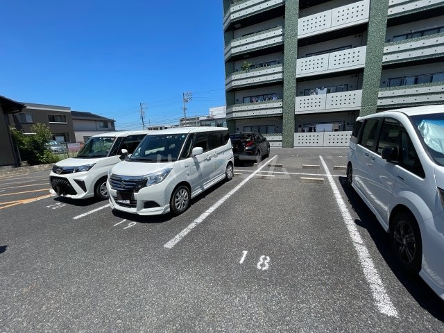 25/30 駐車場