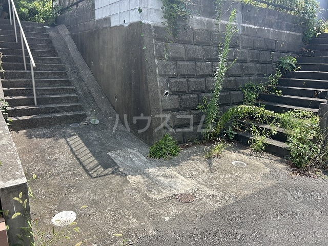 28/30 駐車場