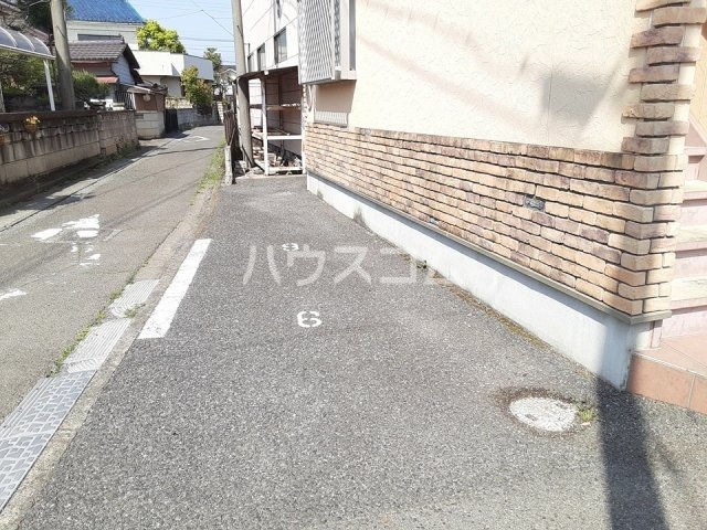20/29 駐車場