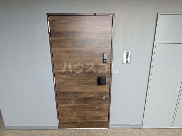 3/4 エントランス
