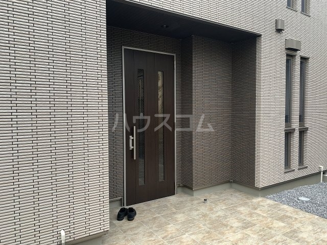 26/30 エントランス