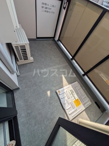 19/30 バルコニー