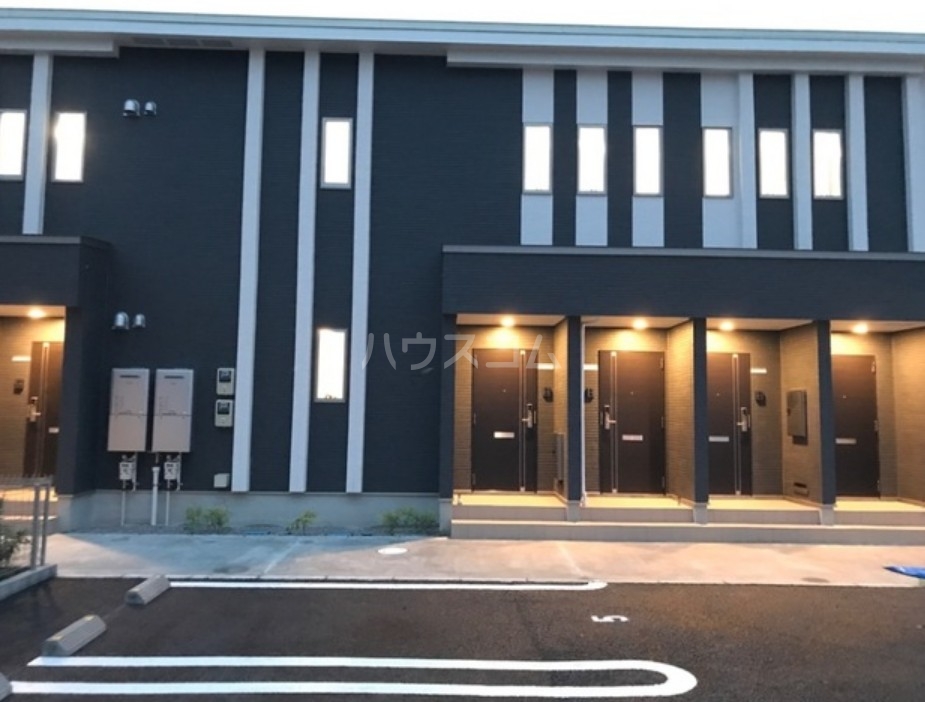 23/29 駐車場