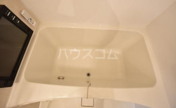 13/18 浴室