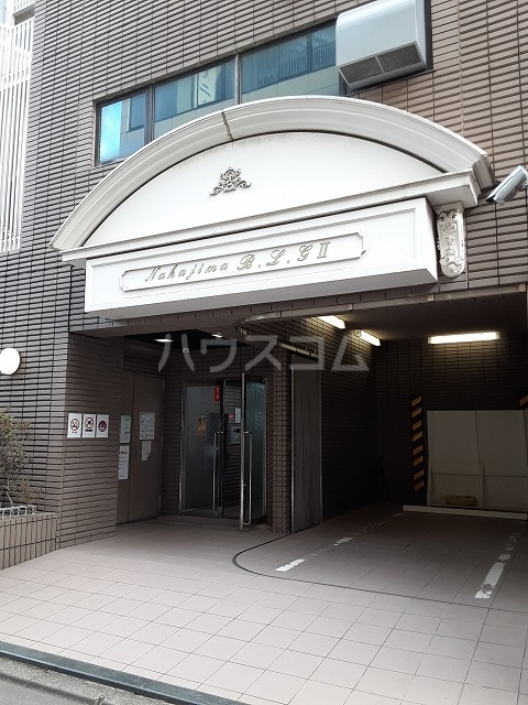 20/30 エントランス