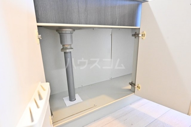 16/30 玄関