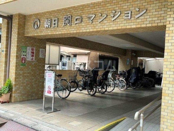 17/22 エントランス