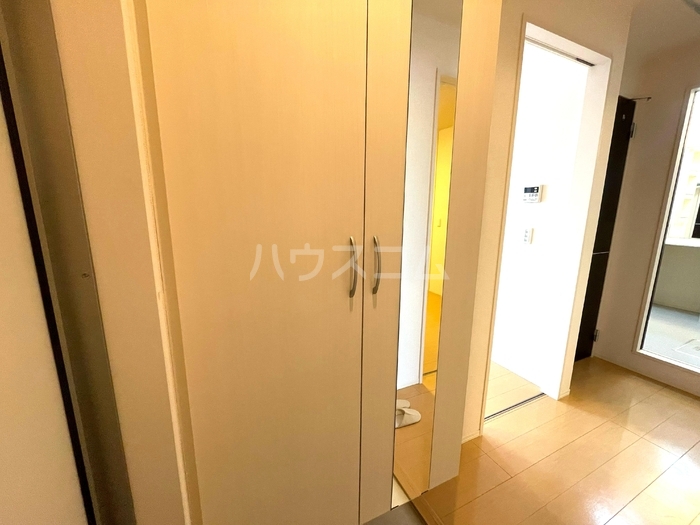 13/30 玄関