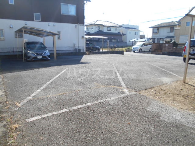 22/30 駐車場
