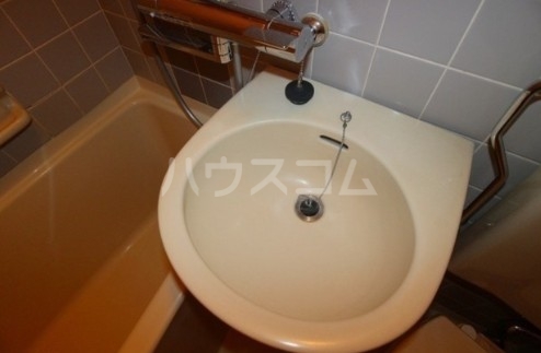 13/30 洗面