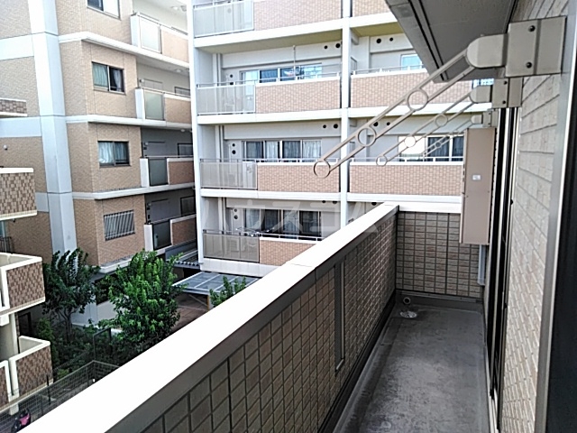20/30 バルコニー