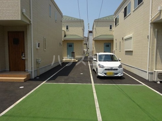 2/3 駐車場