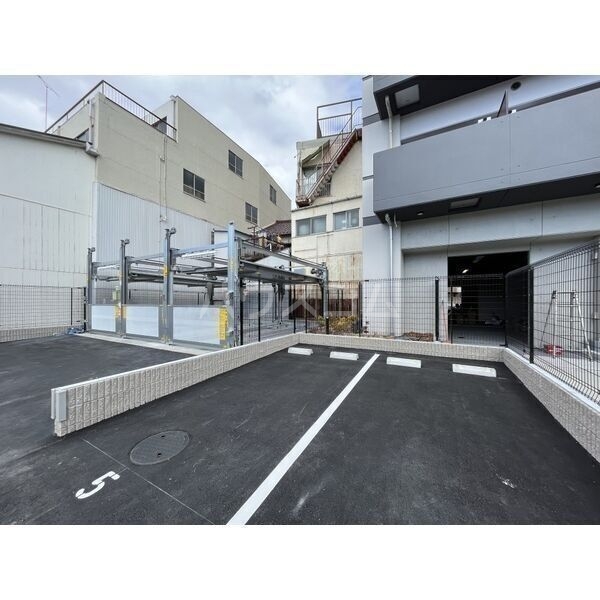 22/29 駐車場