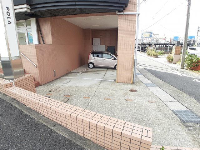 25/30 駐車場