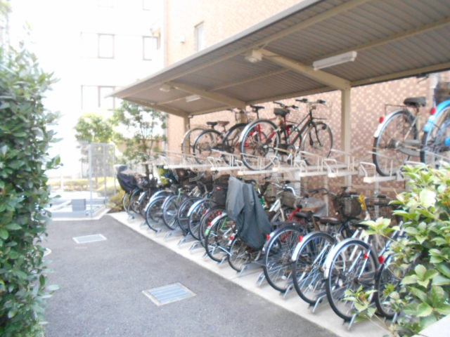 22/30 エントランス