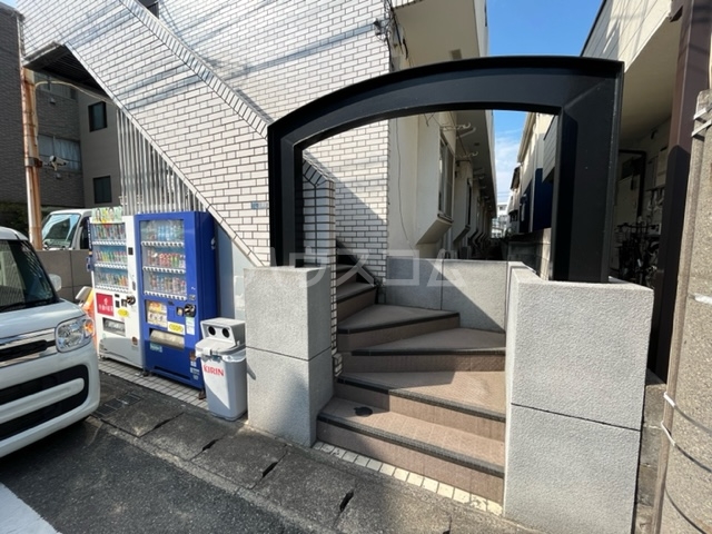 2/10 エントランス