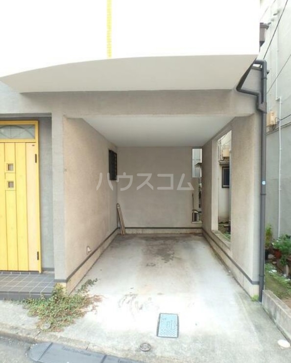 14/18 駐車場