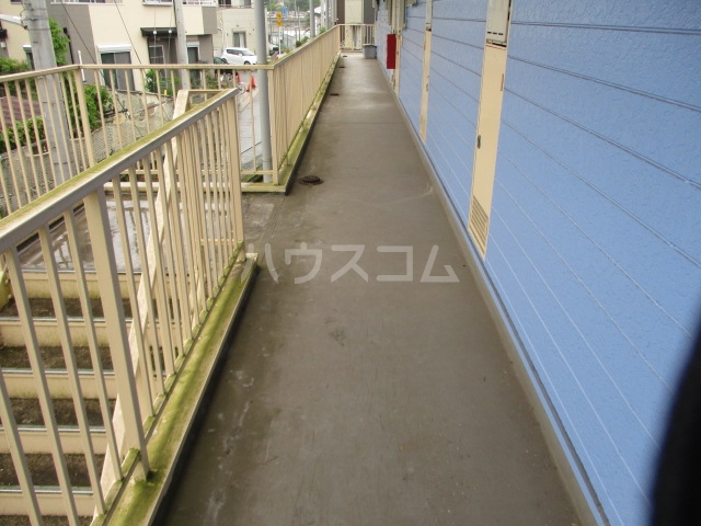 28/30 エントランス