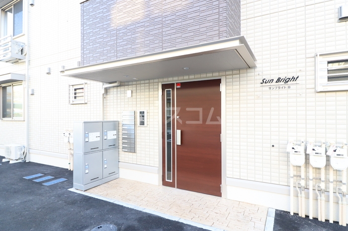 22/25 エントランス