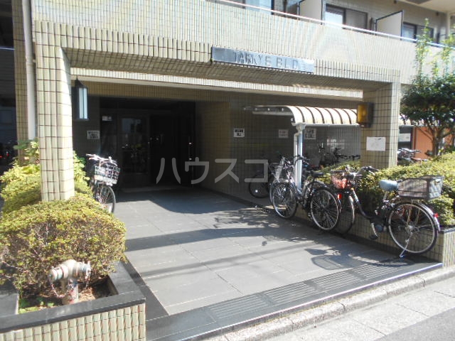 29/30 エントランス