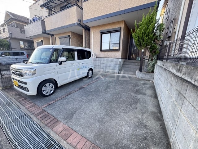 28/30 駐車場
