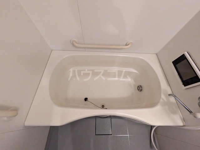 13/23 浴室