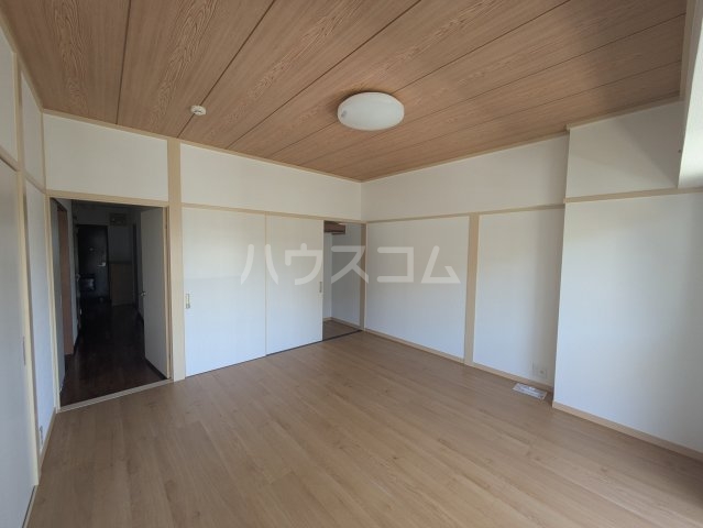 14/30 室内