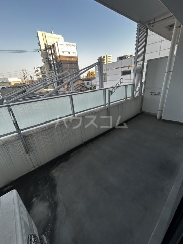 14/23 バルコニー