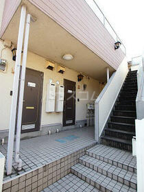 2/4 エントランス