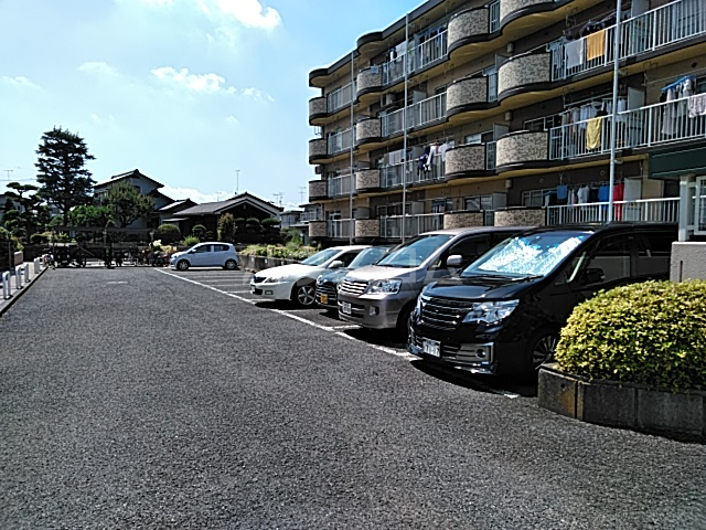 2/3 駐車場
