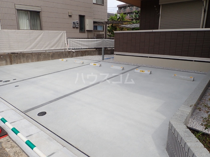 25/29 駐車場