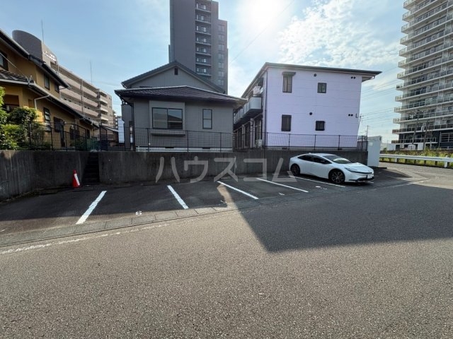 16/19 駐車場