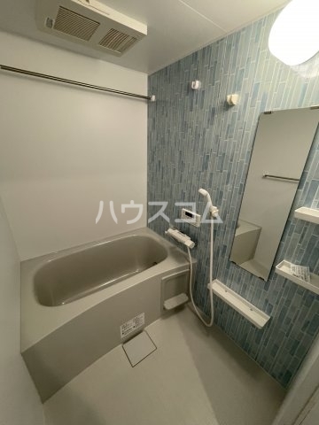16/27 浴室
