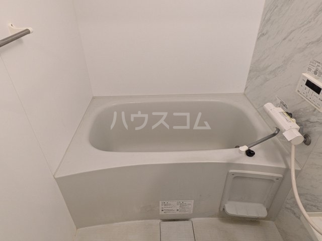 14/30 浴室