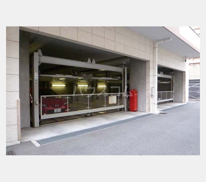 16/20 駐車場