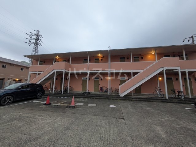 13/13 駐車場