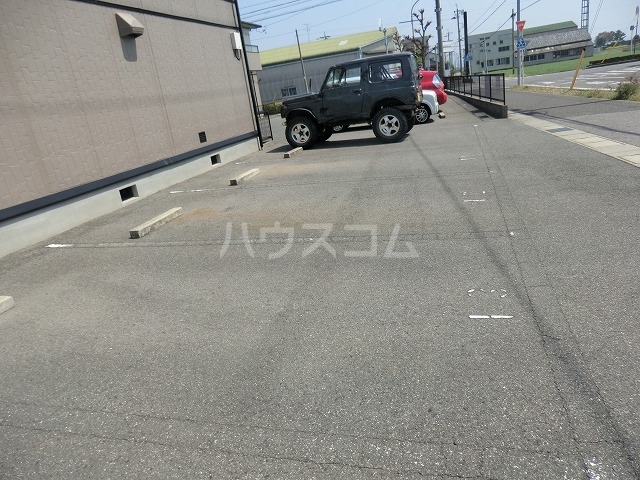 25/27 駐車場