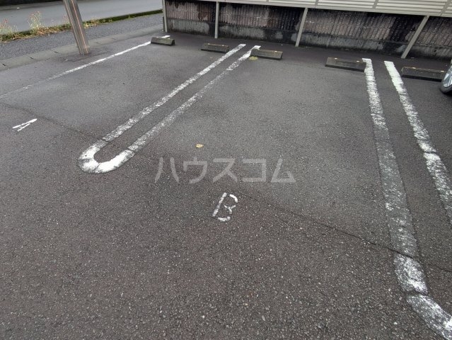 2/5 駐車場