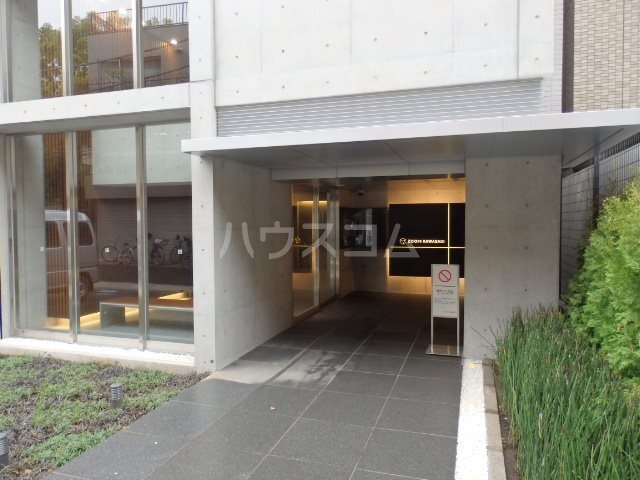 3/4 エントランス