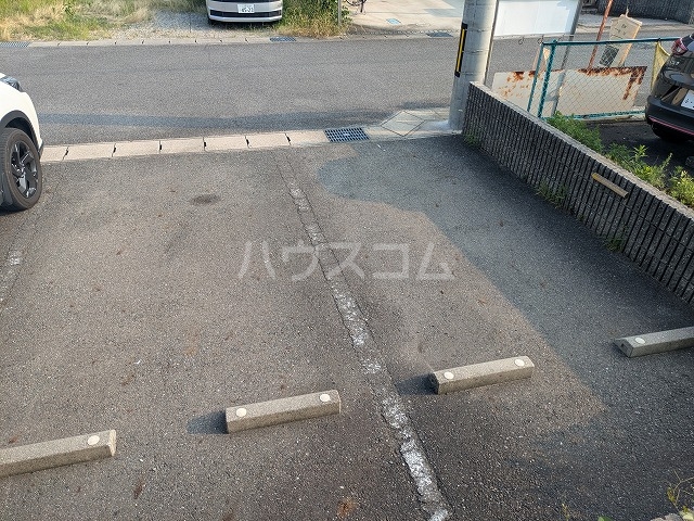3/4 駐車場