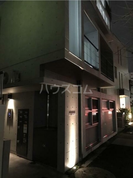15/19 エントランス