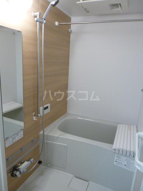 13/27 浴室