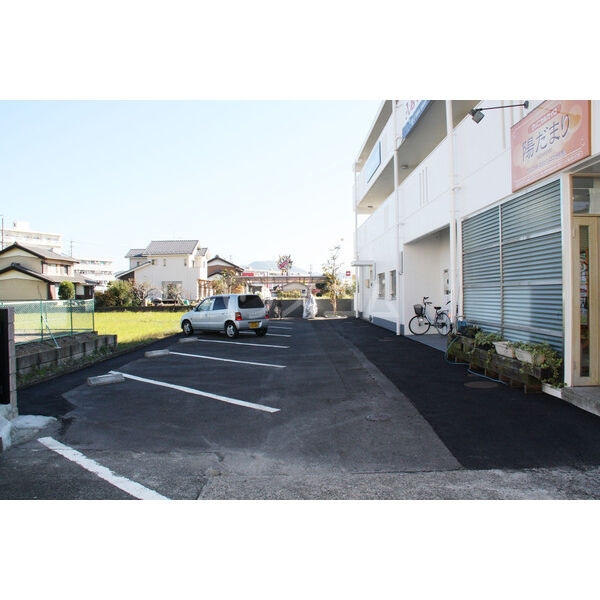 1/3 駐車場